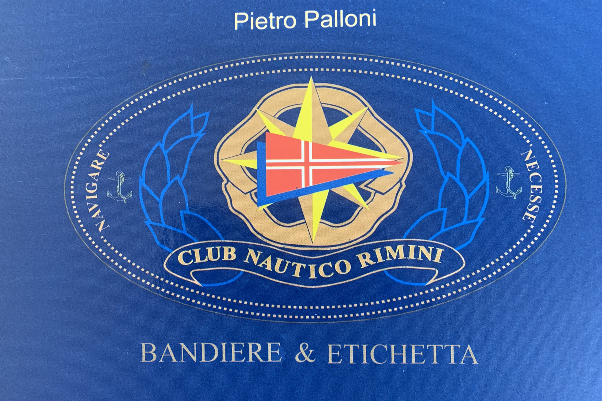 Bandiere ed etichetta del Club Nautico Rimini
